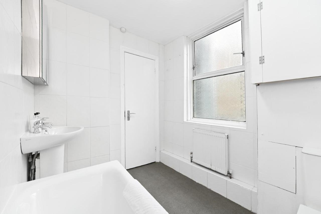 לונדון Covent Garden & Soho, Cosy & Cool, Spacious Apartment מראה חיצוני תמונה