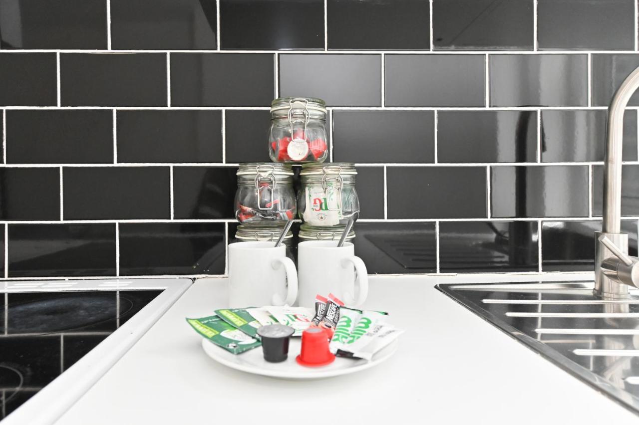 לונדון Covent Garden & Soho, Cosy & Cool, Spacious Apartment מראה חיצוני תמונה